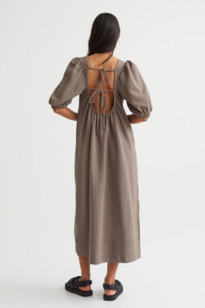 Sukienka z waflowego dżerseju za 129,99 zł w H&M