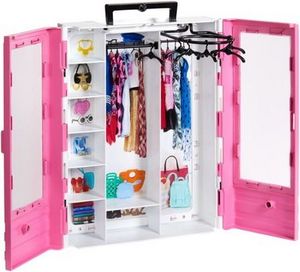 Barbie Fashionistas, Stylowa garderoba, zestaw akcesoriów dla lalki za 69,99 zł w Smyk